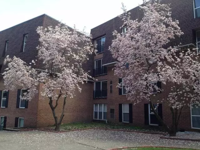 7400 Roosevelt