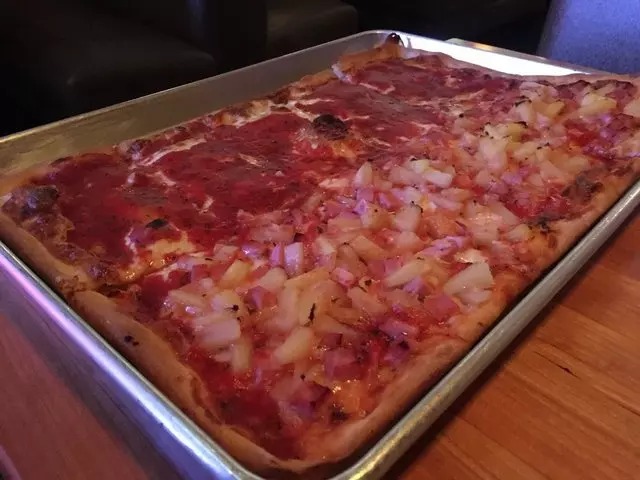 Joe Santucci&apos;s Square Pizza Bar & Grill