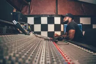 11:22 Studio