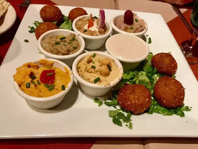 Aya’s Cafe