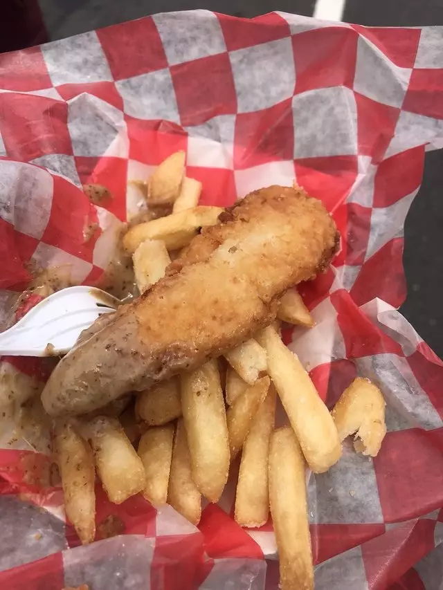 “lil” Trent’s Grille