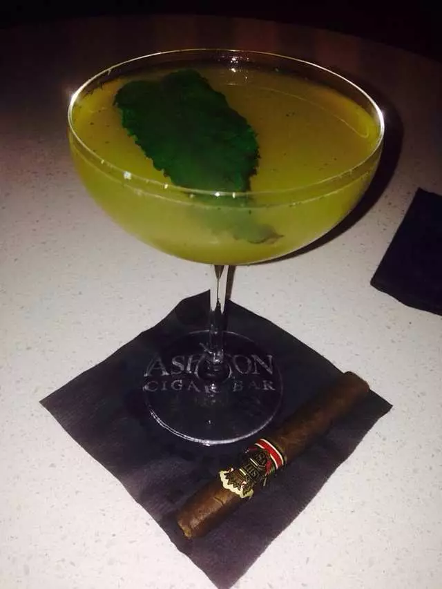 Ashton Cigar Bar
