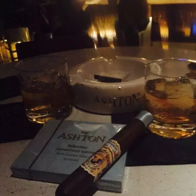 Ashton Cigar Bar