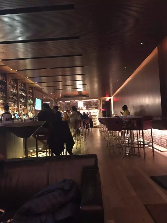 Ashton Cigar Bar