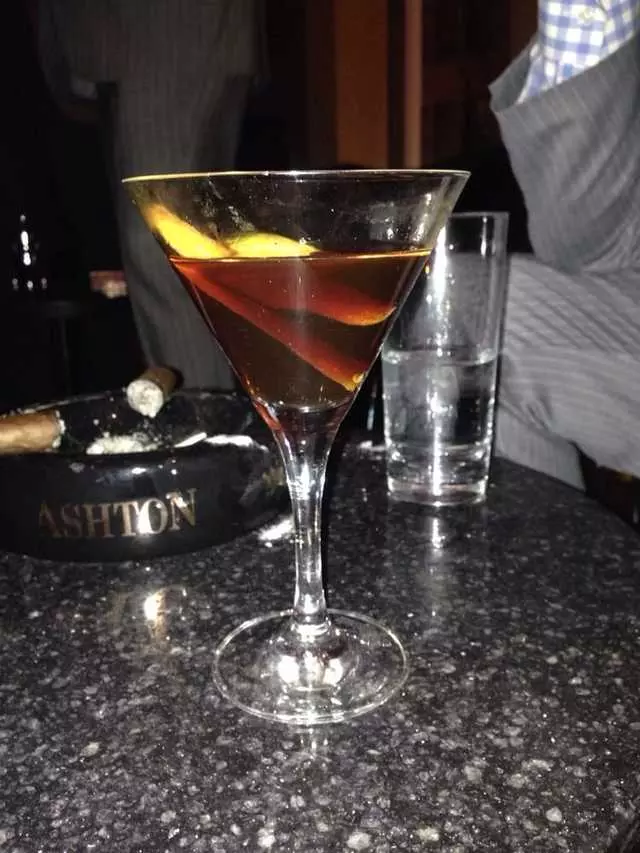 Ashton Cigar Bar
