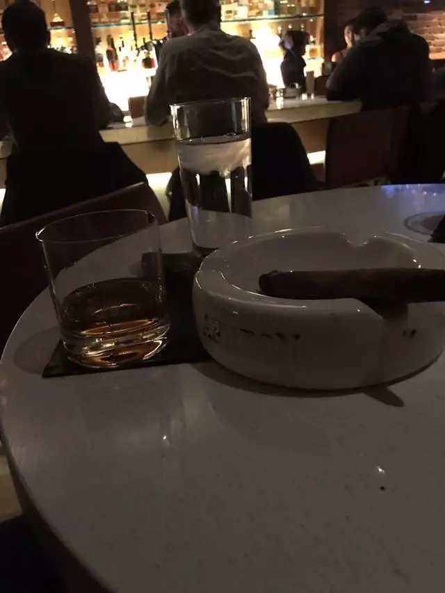 Ashton Cigar Bar