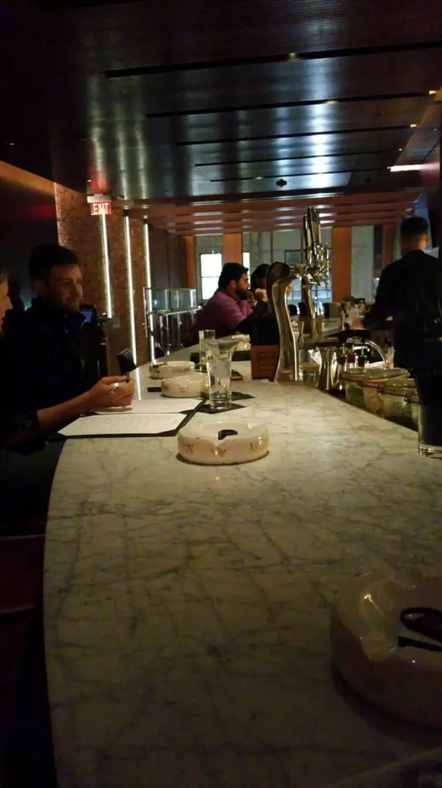 Ashton Cigar Bar
