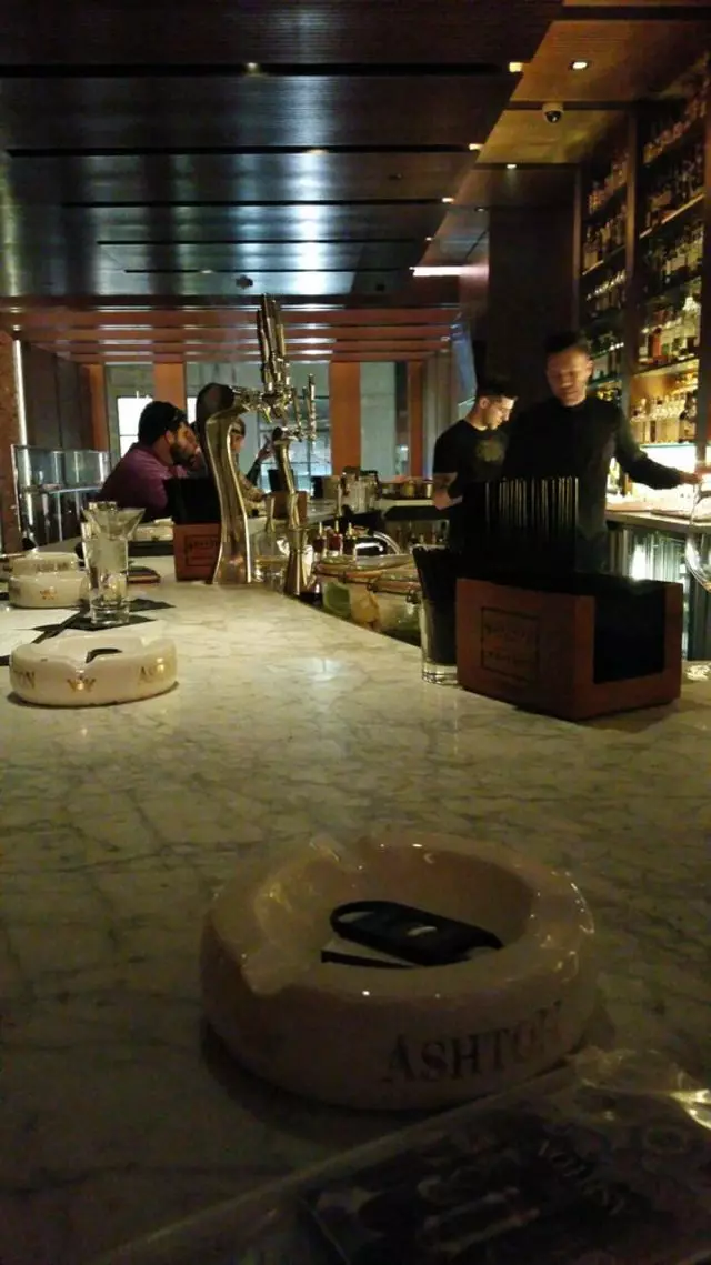 Ashton Cigar Bar