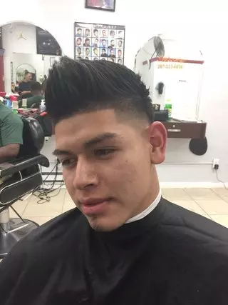 D Clasicos Barber Shop