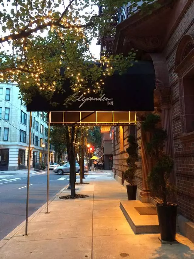 Alexander Inn