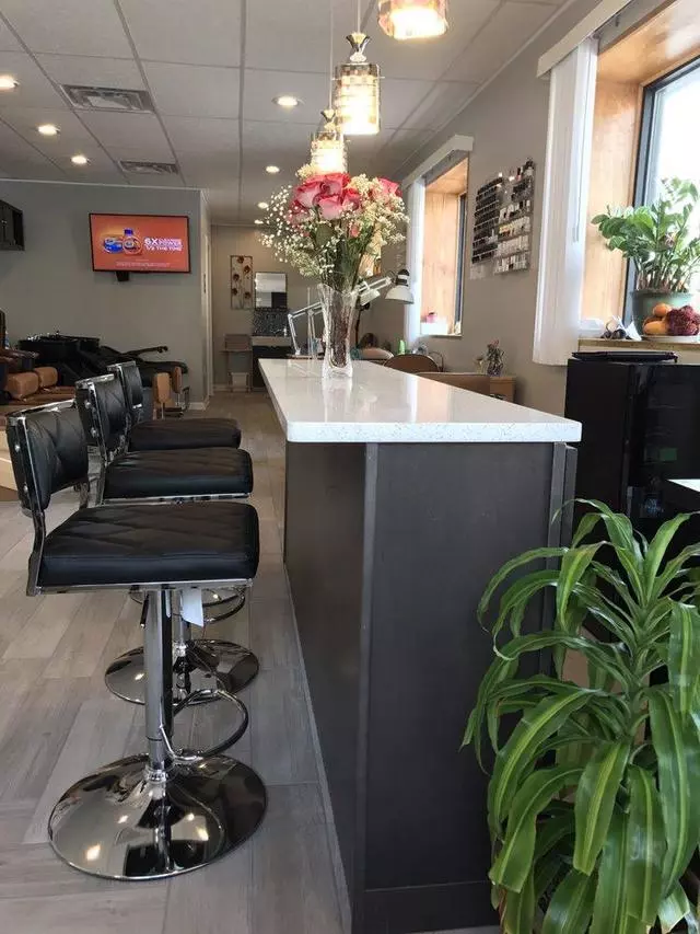 Adore Me Salon