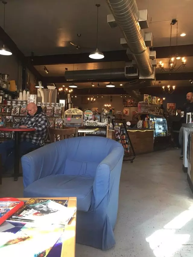 Amalgam Comics & Coffeehouse