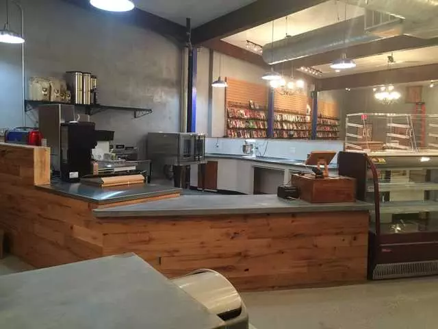 Amalgam Comics & Coffeehouse
