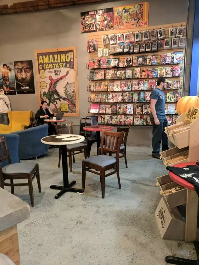 Amalgam Comics & Coffeehouse