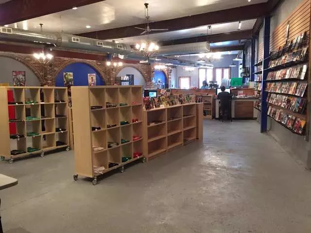 Amalgam Comics & Coffeehouse