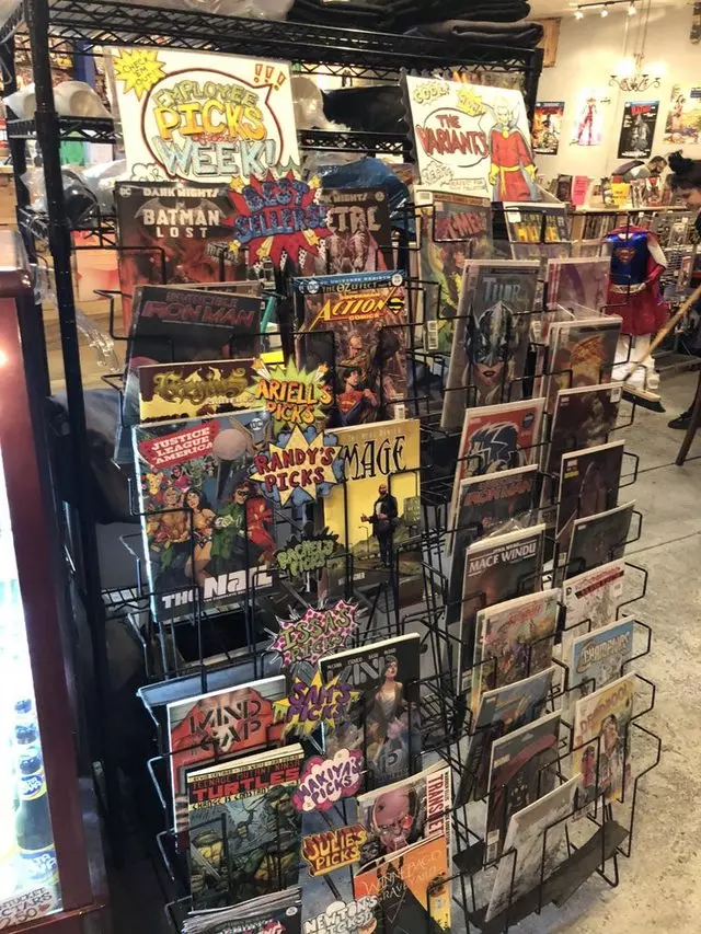 Amalgam Comics & Coffeehouse