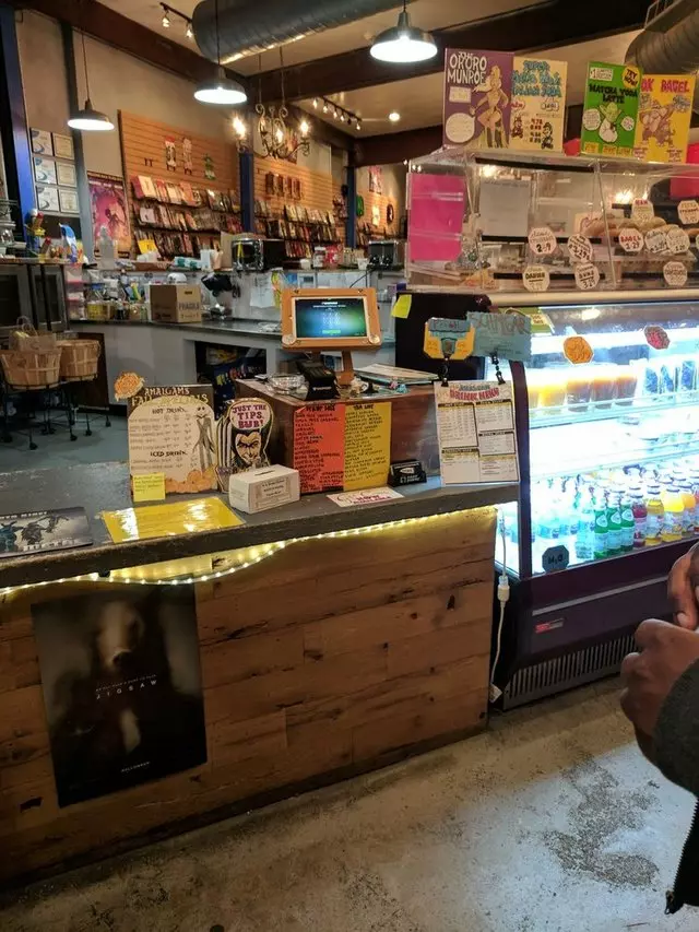 Amalgam Comics & Coffeehouse
