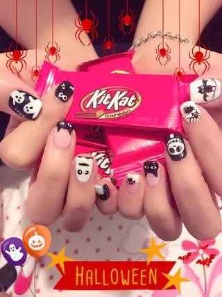 Supreme Nails