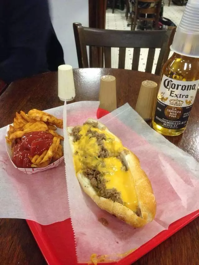 Abner’s Cheesesteaks