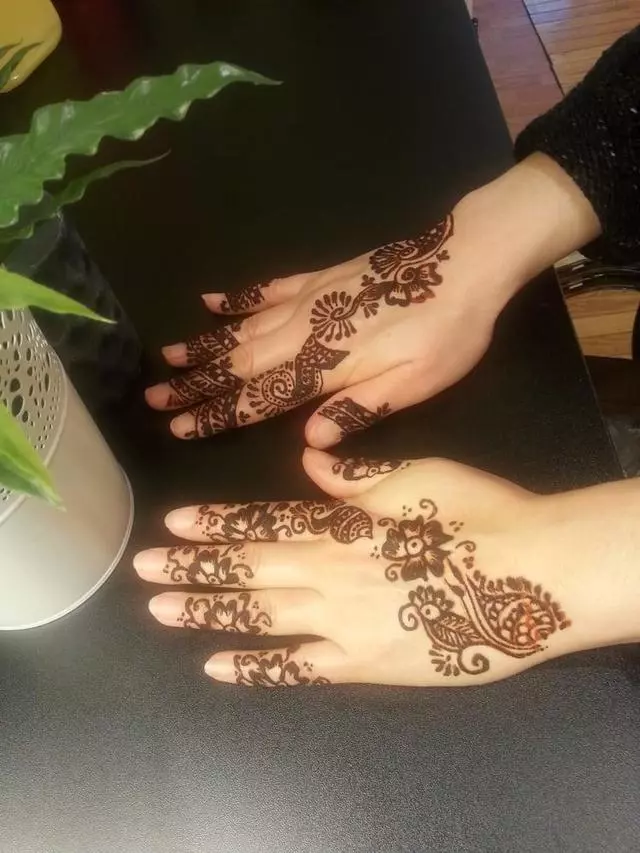 Aisha’s Threading Salon