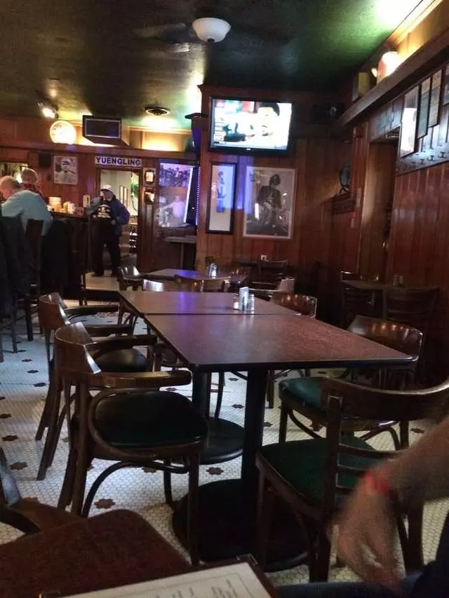 Cherry Street Tavern