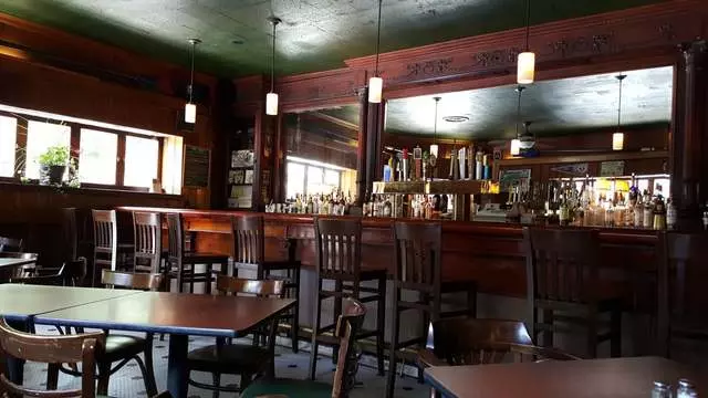 Cherry Street Tavern