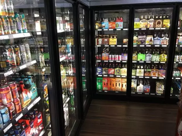 4 Seasons Food Market
