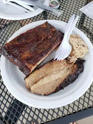 ZIG ZAG BBQ