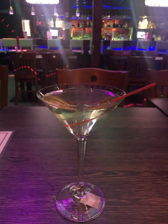 Airis Sushi Bar & Lounge