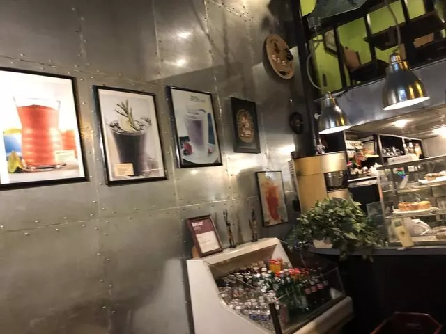 Almaz Cafe