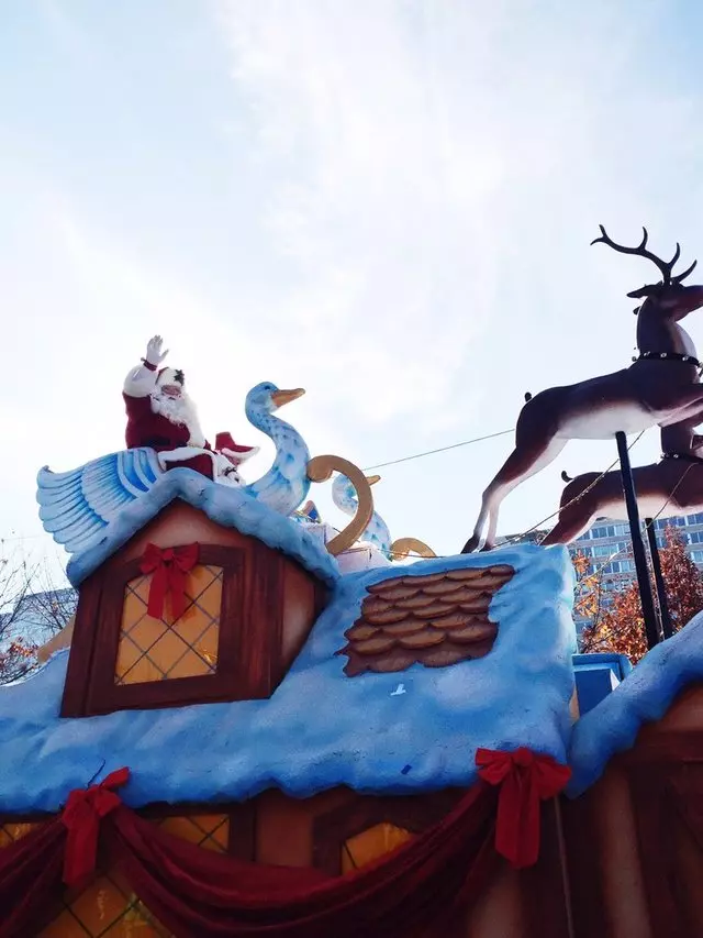 6ABC Dunkin Donuts Thanksgiving Day Parade