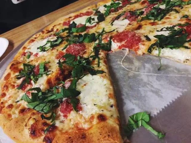 Aladdin Pizzeria & Eatery