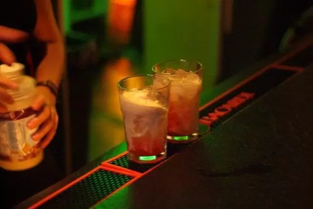 Authentic Bartending School