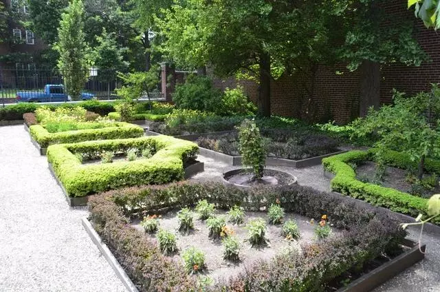 18th Century Garden
