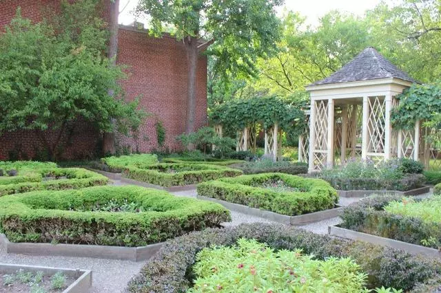 18th Century Garden