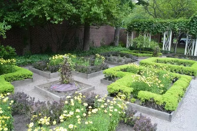 18th Century Garden