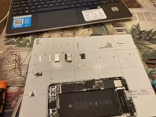 Alex iPhone repairs