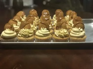 Peyty Cakes
