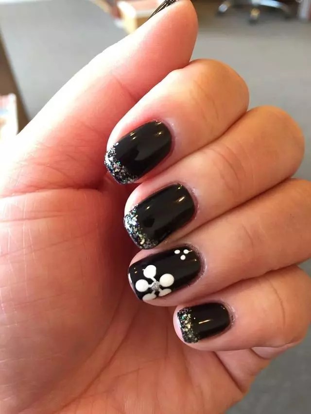 Ann’s Nail Salon