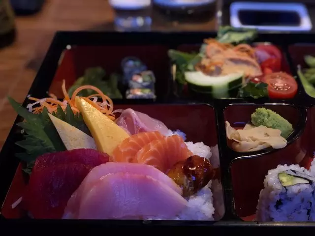 1225Raw Sushi and Sake Lounge