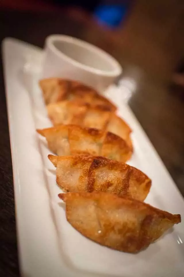 1225Raw Sushi and Sake Lounge