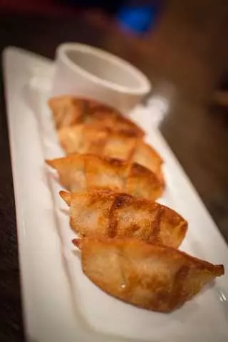 1225Raw Sushi and Sake Lounge