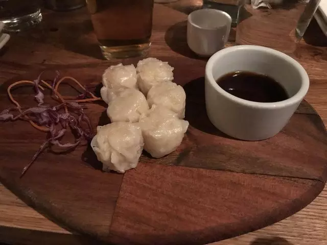 1225Raw Sushi and Sake Lounge