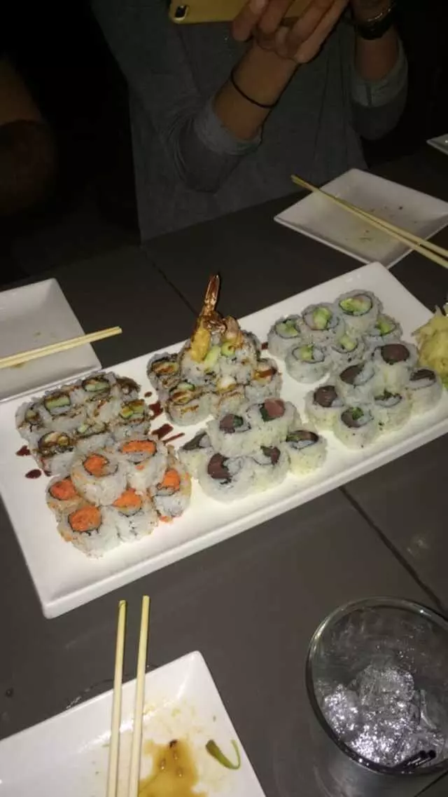 1225Raw Sushi and Sake Lounge