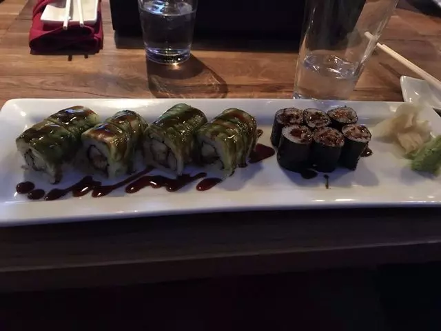 1225Raw Sushi and Sake Lounge