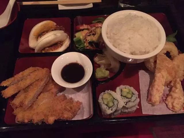 1225Raw Sushi and Sake Lounge