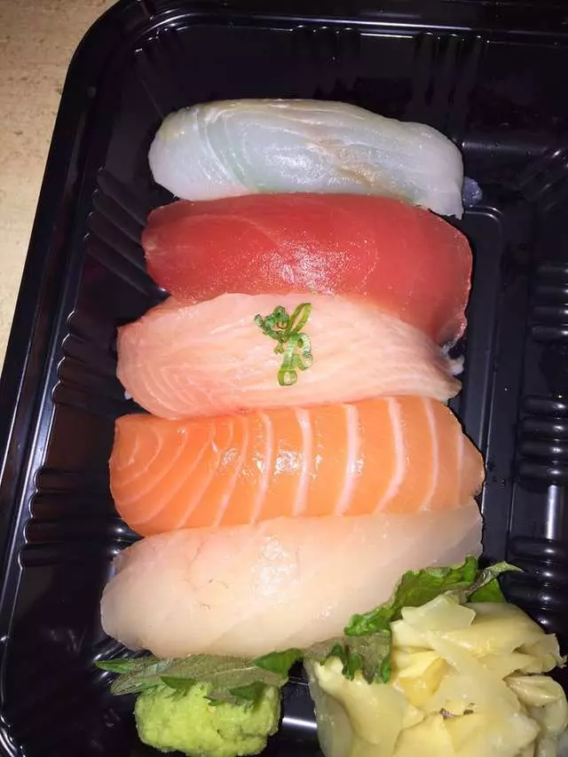 1225Raw Sushi and Sake Lounge