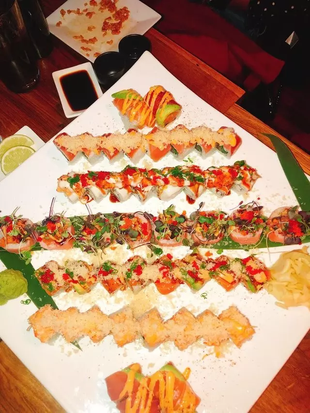 1225Raw Sushi and Sake Lounge