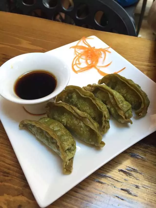 1225Raw Sushi and Sake Lounge