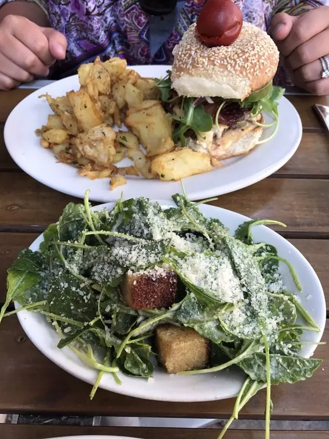 Amis Trattoria